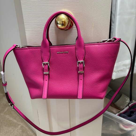Michael Kors Handbag - Picture 6 of 7